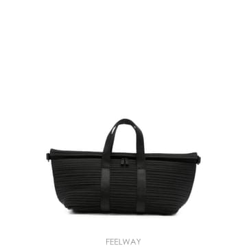 Issey Miyake 26SS �ø����ø��� ��Ʈ�� PP67AG651 15 BLACK26SS �ø����ø��� ��Ʈ�� PP67AG651 15 BLACK