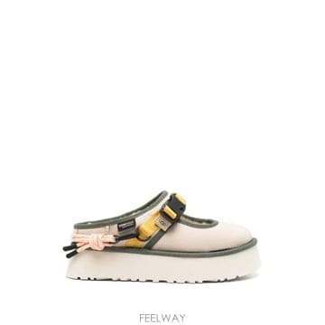 UGG 26SS ��� �� ������ 1180111 098 SAND CASTEL26SS ��� �� ������ 1180111 098 SAND CASTEL