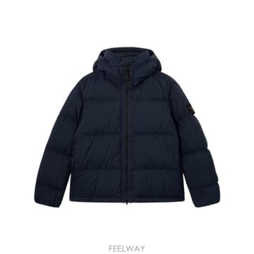 26FW 스톤 아일랜드 매트 립스탑 코듀라 어드밴스드 패브릭스 디테처블 후드 티어 레지스턴트 다운 자켓 L2