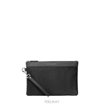 Michael Kors 26FW ����Ŭ �ھ Ŭ��ġ �Ŀ�ġ 33T6LBNU2B 001 BLACK26FW ����Ŭ �ھ Ŭ��ġ �Ŀ�ġ 33T6LBNU2B 001 BLACK