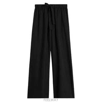 26FW 토템 스트레이트 팬츠 263WRB0450FB0693 001 BLACK