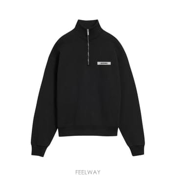 Jacquemus 26FW ��ũ���� ���� Ƽ���� 25ESSM00313AJ00174 990 BLACK26FW ��ũ���� ���� Ƽ���� 25ESSM00313AJ00174 990 BLACK