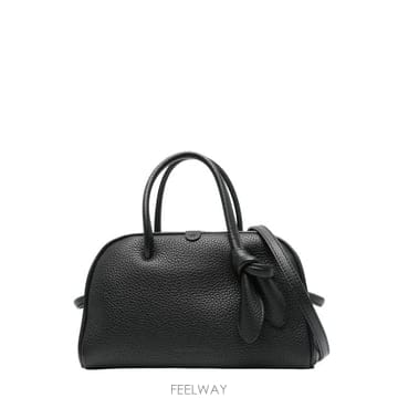 Jacquemus 26FW ��ũ���� ��Ʈ�� 25EBAW00416AC03A03 990 BLACK26FW ��ũ���� ��Ʈ�� 25EBAW00416AC03A03 990 BLACK