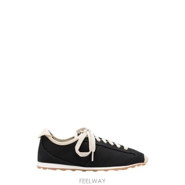 Jacquemus 26FW ��ũ���� ����Ŀ�� 26EFOW00175AW00255 990 BLACK26FW ��ũ���� ����Ŀ�� 26EFOW00175AW00255 990 BLACK