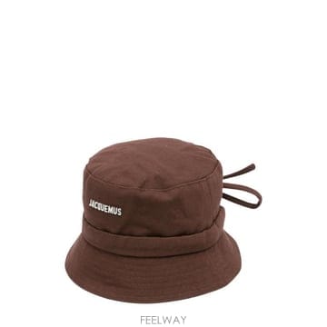 Jacquemus 26FW ��ũ���� ��Ŷ�� 23EACU00001AW00255 850 BROWN26FW ��ũ���� ��Ŷ�� 23EACU00001AW00255 850 BROWN