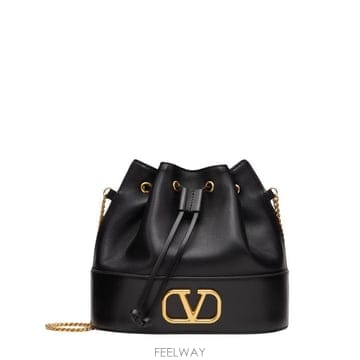 Valentino 26FW �߷�Ƽ�� ����ٴ� ũ�ν��� WP0T83AWD 0NO BLACK26FW �߷�Ƽ�� ����ٴ� ũ�ν��� WP0T83AWD 0NO BLACK