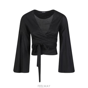 Jacquemus 26SS ��ũ���� ����콺 26ETOW00905AJ 00254990 Black26SS ��ũ���� ����콺 26ETOW00905AJ 00254990 Black