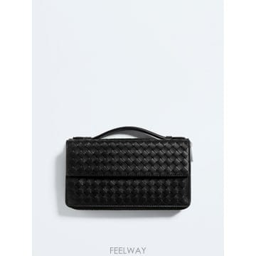 Bottega Veneta 26FW ���װ�����Ÿ Ŭ��ġ �Ŀ�ġ 876094V6TO1 8803 Nero26FW ���װ�����Ÿ Ŭ��ġ �Ŀ�ġ 876094V6TO1 8803 Nero