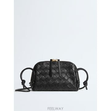 Bottega Veneta 26FW ���װ�����Ÿ ��Ʈ��ġ���� �ܼ�Ʈ �Ŀ�ġ 794258VCPP1 8425 Nero26FW ���װ�����Ÿ ��Ʈ��ġ���� �ܼ�Ʈ �Ŀ�ġ 794258VCP
