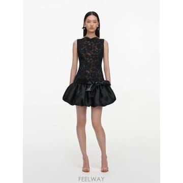 26FW 셀프 포트레이트 숏 원피스 AW26013SB BLACK Nero