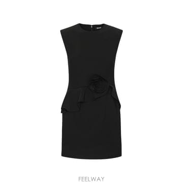26FW 로테이트 숏 원피스 116651 100 Nero
