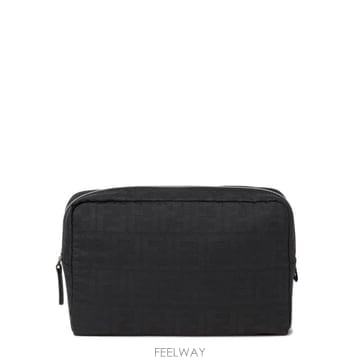 FENDI 26FW ��� Ŭ��ġ �Ŀ�ġ 8N0220B1J2 F0QA1 Nero26FW ��� Ŭ��ġ �Ŀ�ġ 8N0220B1J2 F0QA1 Nero