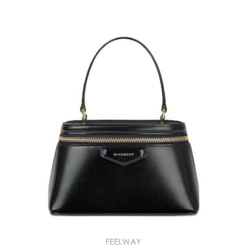 Givenchy 26FW ����� ��Ƽ���� ���Ƽ �� BB60QMB13A 001 Nero26FW ����� ��Ƽ���� ���Ƽ �� BB60QMB13A 001 Nero