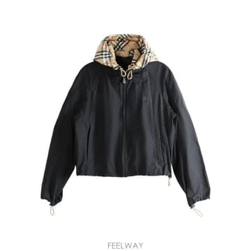 Burberry 26SS ������ ����ó�� �ĵ� ���� 8122027 A1189 Nero26SS ������ ����ó�� �ĵ� ���� 8122027 A1189 Nero