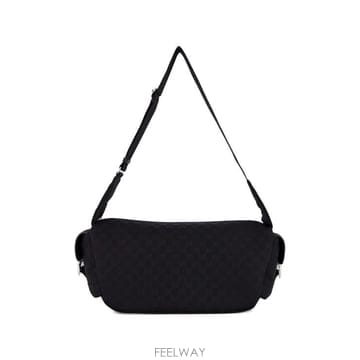 GUCCI 26SS ���� GG ĵ���� ���� ũ�ν��� 854746FAE8V 1000 Nero26SS ���� GG ĵ���� ���� ũ�ν��� 854746FAE8V 1000 Ner