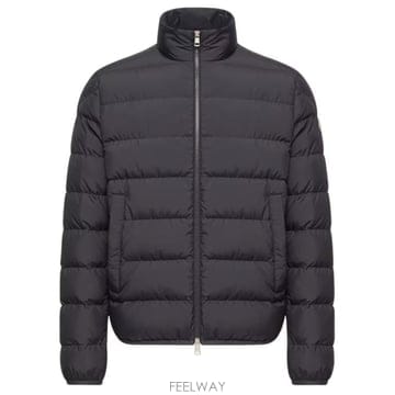 Moncler 26FW ��Ŭ���� ���е� L20911A0010854A81 778 Blu26FW ��Ŭ���� ���е� L20911A0010854A81 778 Blu