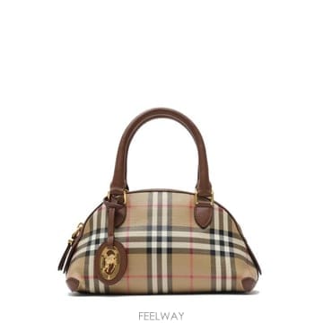 Burberry 26FW ������ ����� 8129077 A7026 Beige26FW ������ ����� 8129077 A7026 Beige
