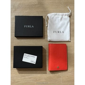 [새제품] 이태리 Furla(훌라) 여권 홀더(가죽)