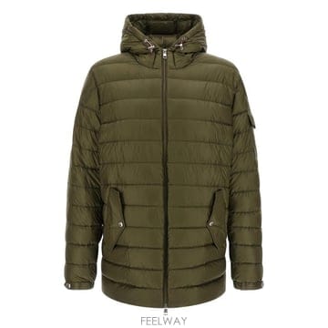 Moncler 26SS ��Ŭ���� �е� L10911A00075597XQ 823 Verde26SS ��Ŭ���� �е� L10911A00075597XQ 823 Verde