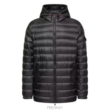 Moncler 26SS ��Ŭ���� �е� L10911A00075597XQ 999 Nero26SS ��Ŭ���� �е� L10911A00075597XQ 999 Nero