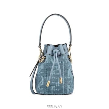FENDI 26FW ��� ��Ʈ���� �̴� ��Ŷ�� 8BS109 AY6GF1X82 Azzurro26FW ��� ��Ʈ���� �̴� ��Ŷ�� 8BS109 AY6GF1X82 Azzurr