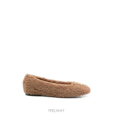 Valentino 26FW �߷�Ƽ�� ����ٴ� �÷� ���� WS0QC4FWN 954 Marrone26FW �߷�Ƽ�� ����ٴ� �÷� ���� WS0QC4FWN 954 Marrone