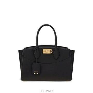 Ferragamo 26FW ����䷹ ��󰡸� ��Ʈ�� 0786166 NERO Nero26FW ����䷹ ��󰡸� ��Ʈ�� 0786166 NERO Nero