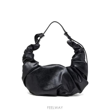 26FW 디젤 숄더백 X10478 P8657T8013 Nero