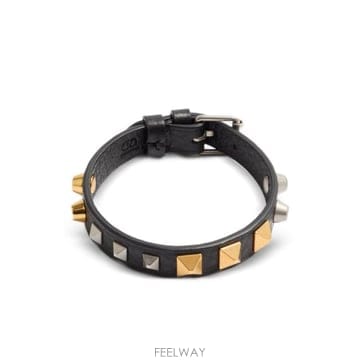 Valentino 26SS �߷�Ƽ�� ����ٴ� �극�̽��� YJ0BH4IEV 0NO Nero26SS �߷�Ƽ�� ����ٴ� �극�̽��� YJ0BH4IEV 0NO Nero