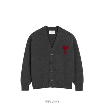Ami 26FW �ƹ� ��Ʈ �ΰ� ��Ÿ���þ� V�� ����� UKC367018 084 Grigio26FW �ƹ� ��Ʈ �ΰ� ��Ÿ���þ� V�� ����� UKC367018 08