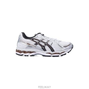 26SS 아식스 스니커즈 1203A759 104 WHITE GRAPHITE GREY