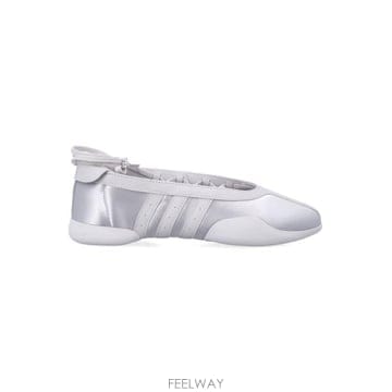 26FW 아디다스 스니커즈 KJ8370 SILVMT Argento