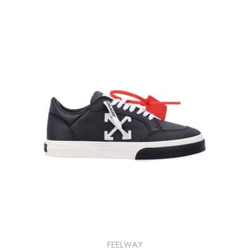 Off White 26FW ����ȭ��Ʈ ����Ŀ�� OMIA293C99LEA002 1001 Nero26FW ����ȭ��Ʈ ����Ŀ�� OMIA293C99LEA002 1001 Nero