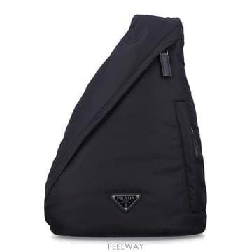 PRADA 26FW ����� �ﰢ�ΰ� �����Ϸ� ���� ���� ������ 2VZ0922DMG F0002 NERO26FW ����� �ﰢ�ΰ� �����Ϸ� ���� ���� ������ 2VZ0922