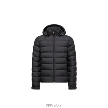 Moncler 26FW ��Ŭ���� ���е� L20911A00114549SK 999 Nero26FW ��Ŭ���� ���е� L20911A00114549SK 999 Nero