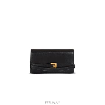Balmain 26SS �߸� Ŭ��ġ �Ŀ�ġ GN1ON259LMTE 0PA Black26SS �߸� Ŭ��ġ �Ŀ�ġ GN1ON259LMTE 0PA Black