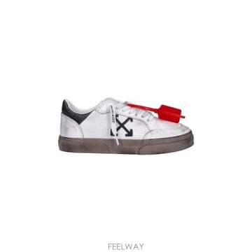 Off White 26FW ����ȭ��Ʈ ����Ŀ�� OF06386001 VINTAGE WHITE BLACK26FW ����ȭ��Ʈ ����Ŀ�� OF06386001 VINTAGE WHITE BLAC