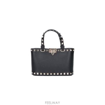 Valentino 26FW �߷�Ƽ�� ����ٴ� ��Ʈ�� 9W0P0AT0VSH 0NO Black26FW �߷�Ƽ�� ����ٴ� ��Ʈ�� 9W0P0AT0VSH 0NO Black