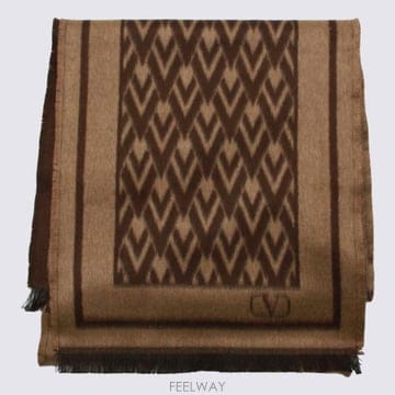 Valentino 26FW �߷�Ƽ�� ����ٴ� ���÷� ��ī�� 9Y2EN00G HBSO64 Brown26FW �߷�Ƽ�� ����ٴ� ���÷� ��ī�� 9Y2EN00G HBSO64 B