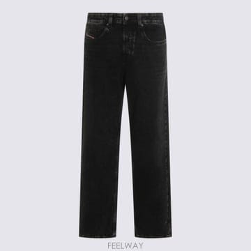 26FW 디젤 2001 D 매크로 릴렉스 핏 데님 팬츠 A11598 09P0902 Black