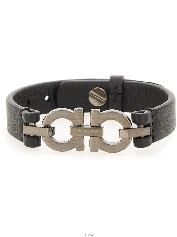 Ferragamo 26 F/W ��󰡸� BRACCIALE �� DOPPIO ��ġ�� 785 B004228179026 F/W ��󰡸� BRACCIALE �� DOPPIO ��ġ�� 785 B004228