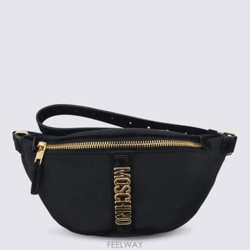 Moschino 26SS ��Ű�� ũ�ν��� MD4613PP0O F2100B Light Grey26SS ��Ű�� ũ�ν��� MD4613PP0O F2100B Light Grey