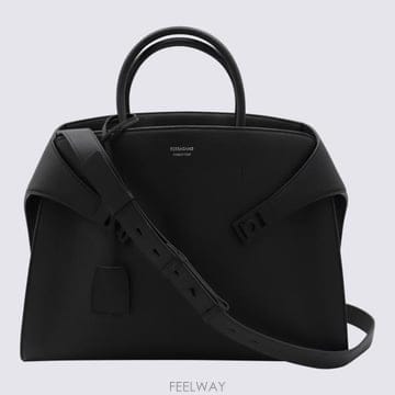 Ferragamo 26FW ����䷹ ��󰡸� ��Ʈ�� 779072 241683001 Black26FW ����䷹ ��󰡸� ��Ʈ�� 779072 241683001 Black