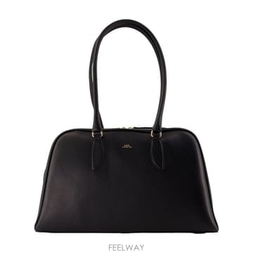 26 F/W A.P.C 아페쎄 PALOMA 숄더 백 APC 레더 블랙 B0732264850