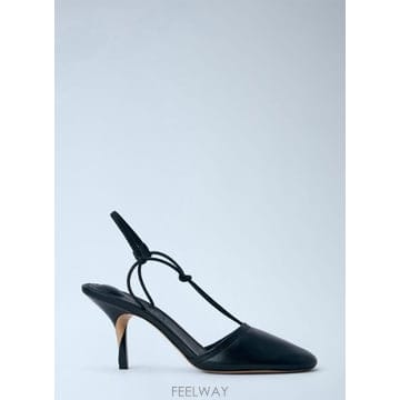 26 FW 쟈크뮈스 여성 Les Sandales Pina Pumps 26HFOW00219AC27L26 990