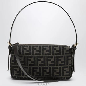 26 F/W 펜디 스몰 FENDI 베니티 핸드백 인 자카드 FF 토바 B0052282506