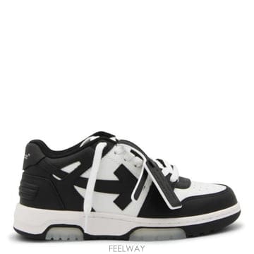 Off White 26FW ����ȭ��Ʈ ����Ŀ�� OMIA189C99 LEA0070110 WHITE BLACK26FW ����ȭ��Ʈ ����Ŀ�� OMIA189C99 LEA0070110 WHITE B