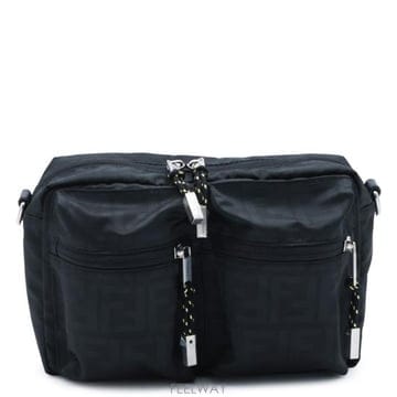 FENDI 26FW ��� ũ�ν��� 7VA695 B12NF0QA1 BLACK26FW ��� ũ�ν��� 7VA695 B12NF0QA1 BLACK