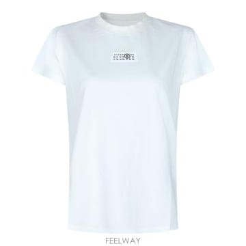 MM6 26FW MM6 �������������� ���޸� ��ư ���� Ƽ���� S52GC0327 M20258101 WHITE26FW MM6 �������������� ���޸� ��ư ���� Ƽ���� S52GC0