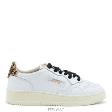 AUTRY 26FW ��Ʈ�� �޴޸���Ʈ �ο� ���� ����Ŀ�� AULW OC02 LEA POLACE WHITE LEO26FW ��Ʈ�� �޴޸���Ʈ �ο� ���� ����Ŀ�� AULW OC02 LE
